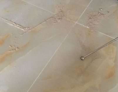 石首瓷砖空鼓维修公司分享粘合剂选择不当在瓷砖铺贴过程中可能导致以下问题